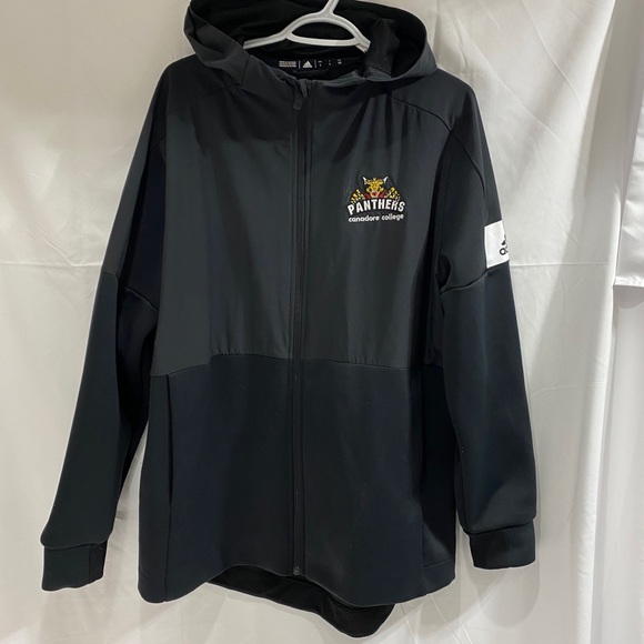 Canadore Adidas Sweater. - Picture 7 of 7